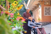 Hiếu đạo của người xuất gia