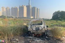 Hiện trường vụ ôtô cháy phừng phừng, nghi liên quan án mạng