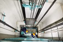 Ít bằng cấp, làm nghề gì để tiêu tiền '"không phải nghĩ"?