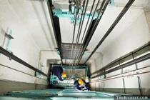 Ít bằng cấp, làm nghề gì để tiêu tiền '"không phải nghĩ"?