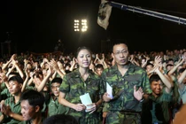 MC Lại Văn Sâm và Hoàng Linh ở ‘Chúng tôi là chiến sĩ’ 13 năm trước