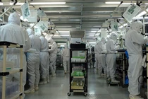 Ảnh độc về nhà máy sản xuất máy ảnh Fujifilm tại Nhật Bản