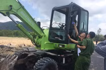 Hé lộ tin nhắn Nguyễn Thái Luyện chỉ đạo nhân viên gây rối