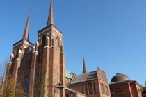 Chiêm ngưỡng nhà thờ cổ bằng gạch cổ xưa nhất Bắc Âu 