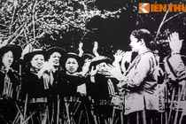 Ảnh mới công bố về phụ nữ VN thời chống Mỹ (1)