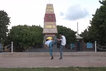 Lính Trường Sa tay không hạ gục hai kẻ tấn công bằng dao