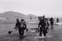 Ảnh mới công bố về những lính Mỹ đầu tiên đổ bộ vào VN
