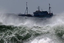 Thời tiết Hà Nội hửng nắng, Biển Đông mưa dông mạnh