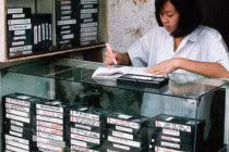 “Thú” chơi sang một thuở của dân ghiền phim ảnh Việt