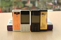 Top điện thoại “cục gạch” mạ vàng mừng năm Bính Thân