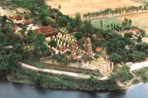 Ảnh màu cực quý về chùa Thiên Mụ một thế kỷ trước 