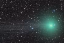 Sao chổi mang ánh sáng xanh kỳ lạ đang hướng về Trái Đất