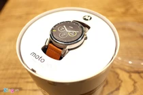 Ảnh đồng hồ Moto 360 thế hệ 2 giá từ 8,3 triệu vừa bán ở VN