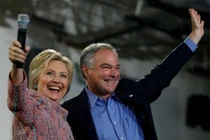Bà Clinton công bố TNS Tim Kaine là ứng viên phó tổng thống Mỹ