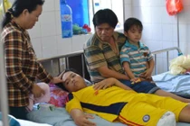 Thiếu niên bị cắt chân oan uổng: Bệnh viện đưa 20 triệu