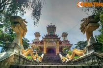 Tận mục nhà thờ “nửa Tây, nửa ta” độc nhất Việt Nam