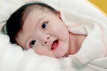 Có 3 dấu hiệu này trẻ có vận mệnh cực tốt, bố mẹ “thơm lây” 