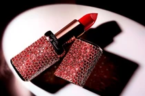 Khóc thét những thỏi son sang chảnh giá vài trăm tỷ đồng