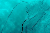 Hiểm họa từ vết nứt mới ở tảng băng lớn nhất tách khỏi Nam Cực