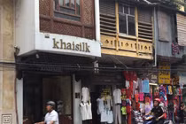 Khaisilk đã bán ra thị trường bao nhiêu khăn gắn nhãn Trung Quốc?