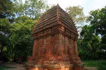 Cận cảnh tháp Chàm Rừng xanh đặc biệt nhất Việt Nam