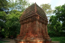 Cận cảnh tháp Chàm Rừng xanh đặc biệt nhất Việt Nam