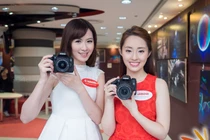 Ngắm dàn mẫu nữ xinh đẹp bên máy ảnh EOS 760D