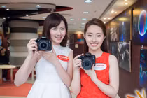 Ngắm dàn mẫu nữ xinh đẹp bên máy ảnh EOS 760D