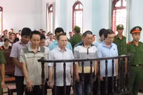 Đội trưởng TTGT lãnh án chung thân vì nhận hối lộ