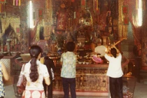 Đời sống tâm linh ở Sài Gòn năm 1972 qua ống kính lính Mỹ