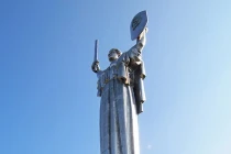 Ngắm tượng đài Xô-viết khổng lồ ở Ukraina