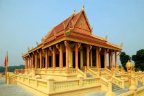 Mãn nhãn ngắm chùa vàng Khmer lấp lánh giữa Hà Nội