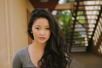 Cô gái mồ côi gốc Việt thành sao Hollywood là ai? 