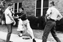 Loạt ảnh sốc về nạn phân biệt chủng tộc ở Mỹ thế kỷ 20