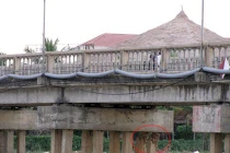 2 cây cầu huyết mạch dễ bị lũ cuốn ở Hội An
