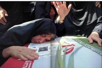 Hình ảnh khủng khiếp: Mỹ "diệt" máy bay chở 290 người Iran