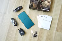 Ảnh mở hộp Sony Xperia Z5 phiên bản James Bond ở VN