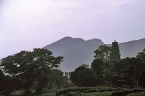 Kho ảnh khổng lồ về VN 1991-1993: Xuôi dòng sông Hương