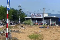 Gã chồng đâm vợ tử vong rồi tự tử