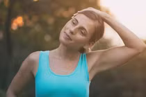 5 “bí kíp” siêu đơn giản giúp đánh bay cơn đau cứng cổ dày vò