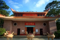 Vẻ độc đáo của “chùa Tàu” giữa xứ Đà Lạt 