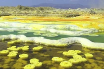 Những địa danh tuyệt đẹp nhưng du khách không nên bén mảng