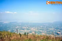 Cảnh đẹp ngất ngây nhìn từ đỉnh núi Bà Đen cao nhất Nam Bộ