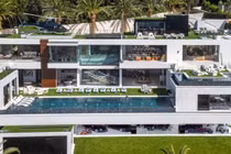 Dinh thự siêu sang vẫn “ế trơ” dù đã giảm giá hơn 100 triệu USD