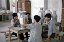 Kho ảnh khổng lồ về VN 1991-1993: Làng gốm cổ Bát Tràng