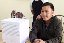 Người đàn ông bị bắt khi đeo balô 10 kg thuốc phiện đi bán