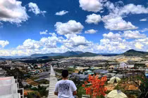 Vỡ mộng "Nấc thang lên thiên đường" khiến giới trẻ rần rần lên Đà Lạt check in