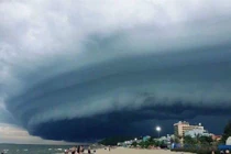 Sửng sốt mây hình thù kỳ lạ xuất hiện ở Sầm Sơn