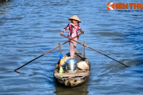 Phụ nữ trên sông nước - nét đẹp Việt khiến khách Tây mê mẩn