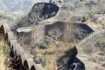 Giải mã bức tường thành dài thứ 2 thế giới
